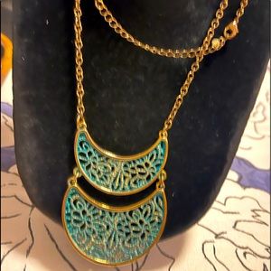 Avon Calypso Sunrise Long Turquoise Gold necklace